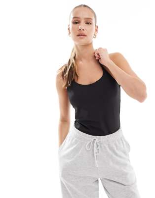 Noisy May Noisy May seamless strappy body in black