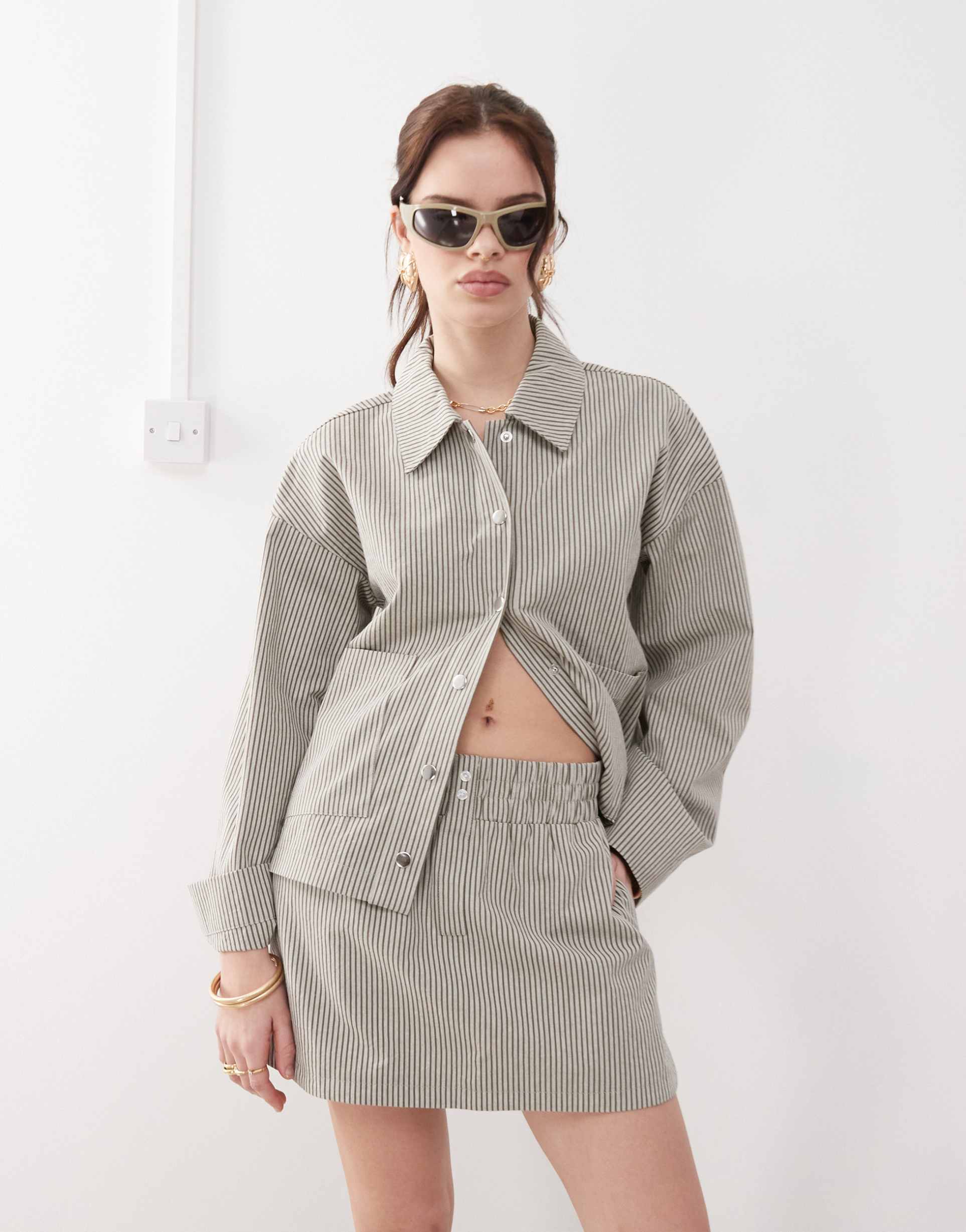 noisy may shirt in gray stripe - part of a set