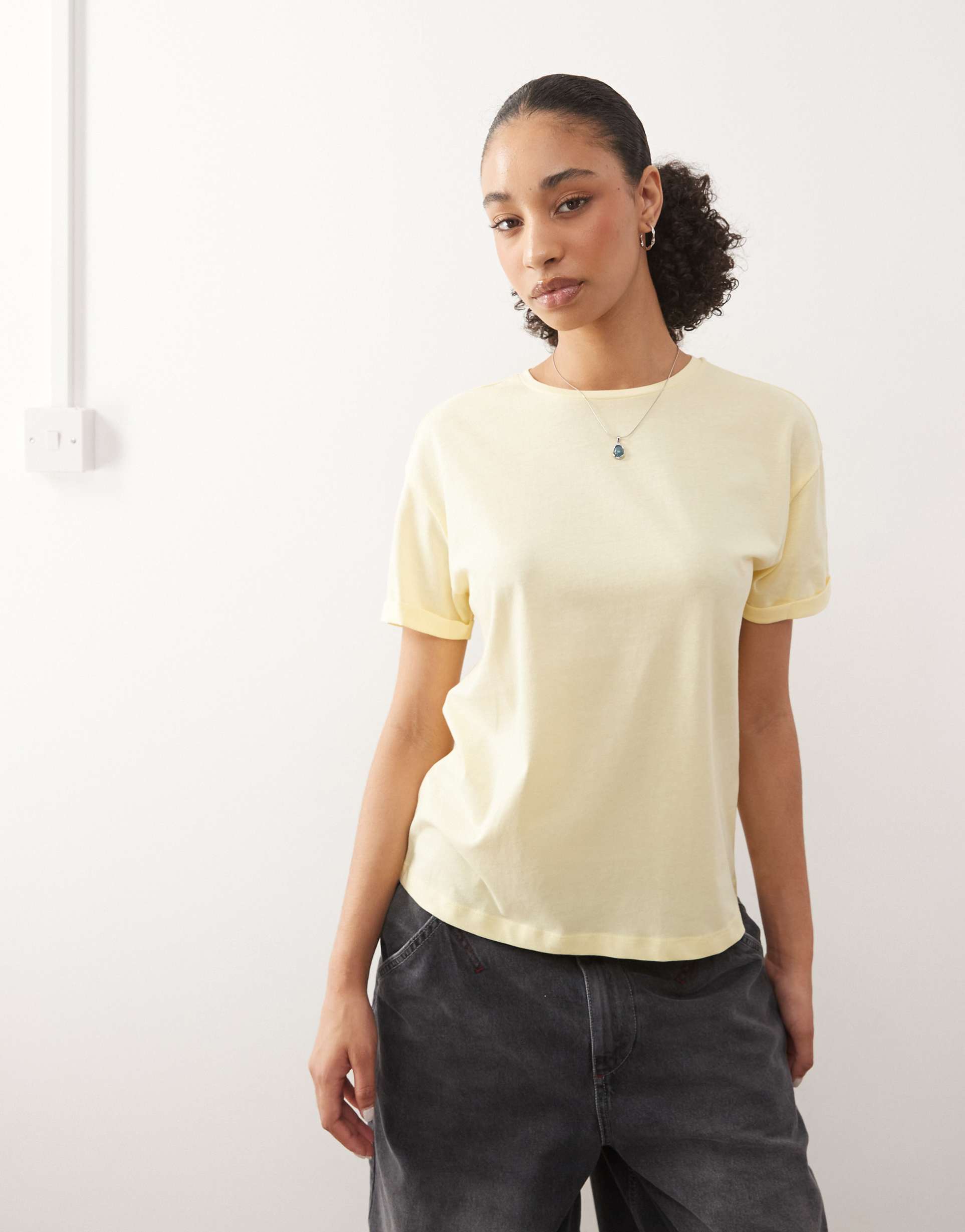 noisy may short sleeve t-shirt in buttermilk