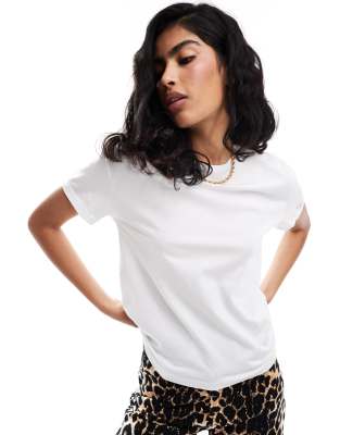 Noisy May Short Sleeve T-shirt In White