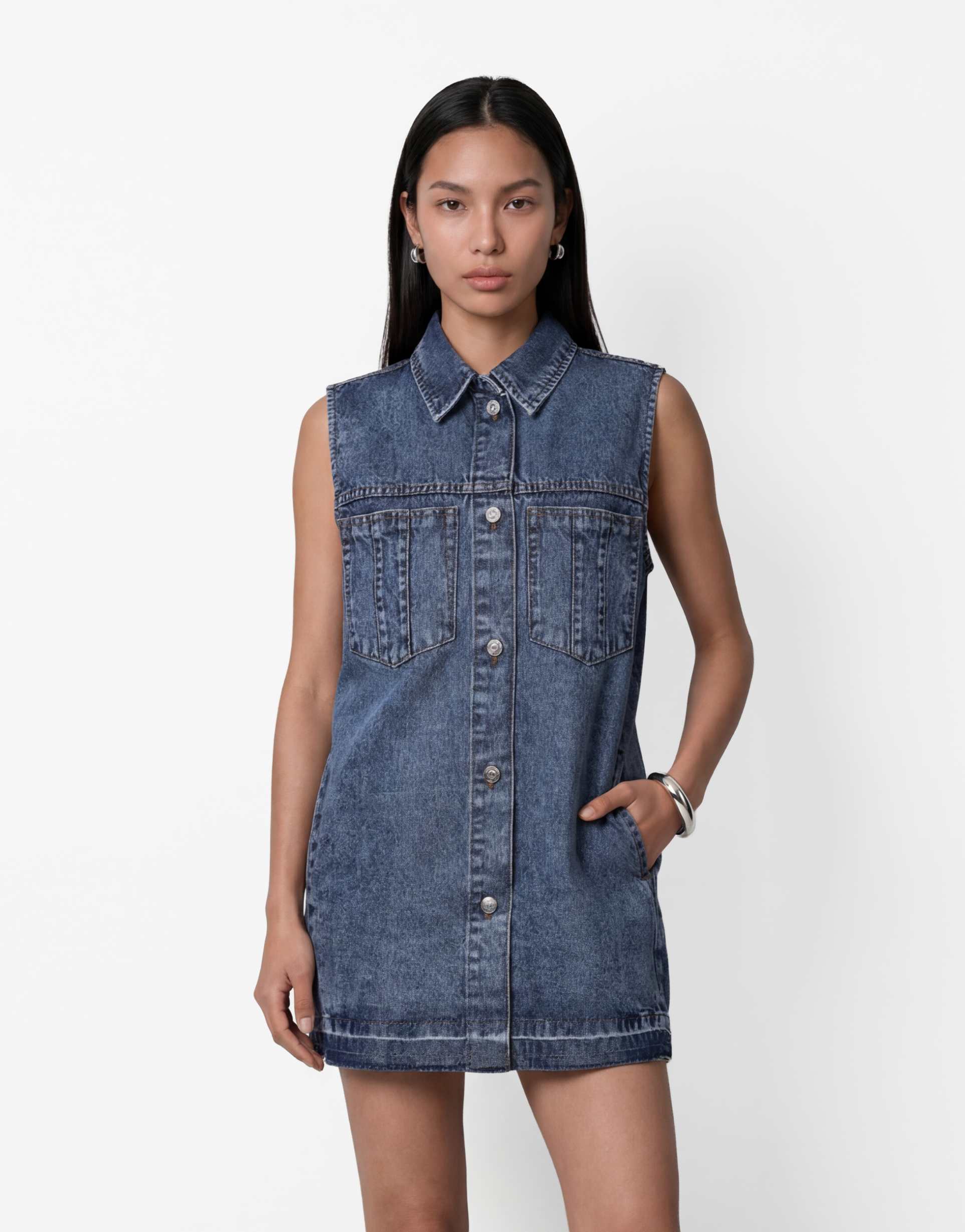 noisy may sleeveless denim dress in mid blue