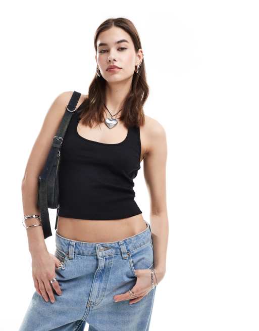 Noisy May - Sort ribbet top med halterneck 