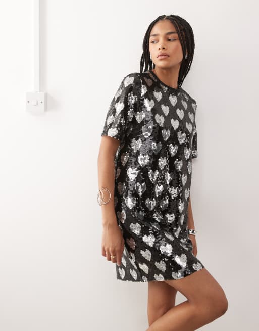 Noisy May - Sort T-shirt-kjole med hjerteprint og pailletter, 2 af 4