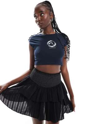 Noisy May Star Sign Cropped Baby Tee In Blue