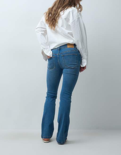 Noisy May Stevie bootcut jeans met halfhoge taille in middenblauw denim, 3 van 5