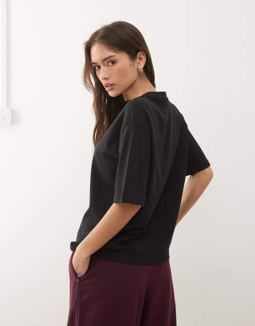 Noisy May – Svart t-shirt i oversize med sänkt axelsöm, 4 av 4