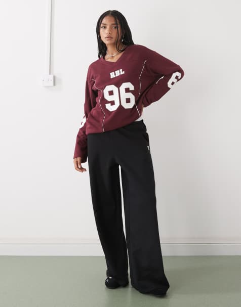 Noisy May – Svarta mjukisbyxor i sweatshirttyg med vida ben och detalj i midjan - view 1