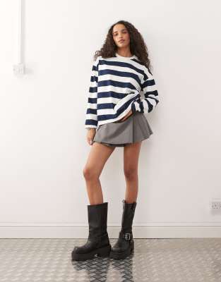 Noisy May Sweatshirt In White