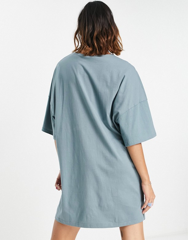 Noisy May – Szaroniebieska sukienka T-shirtowa mini Niebieski 2021 Fajne 