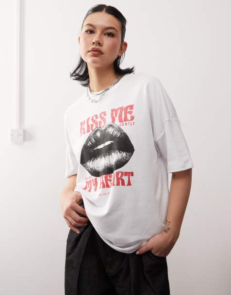 Noisy May - T-shirt oversize bianca con stampa "Kiss Me" - view 1