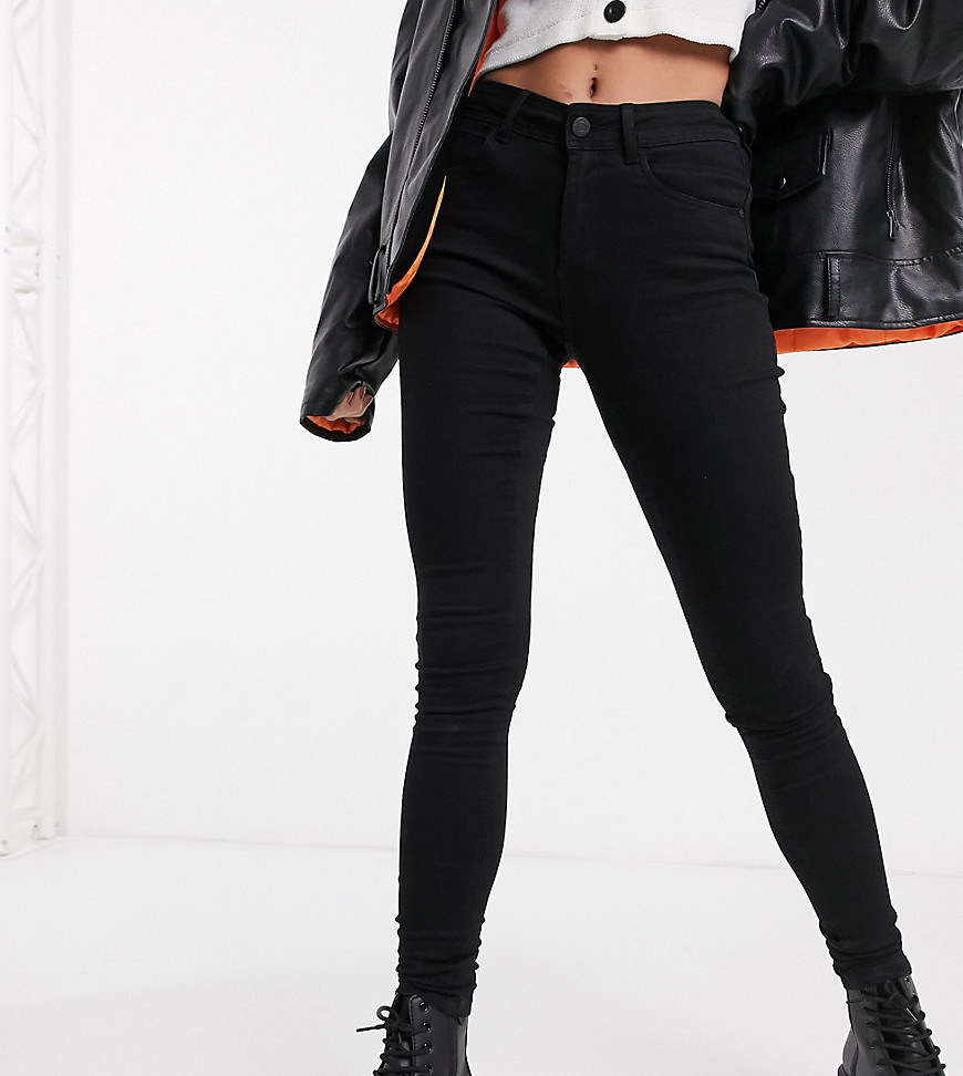 Noisy May Tall - Body-shaping jeans met hoge taille in zwart