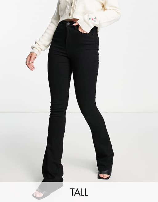 Noisy May Tall - Flared jeans in zwart