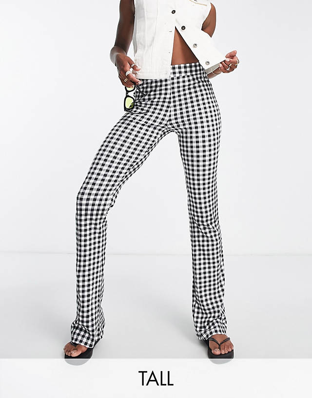 Noisy May Tall - flared trousers in black gingham