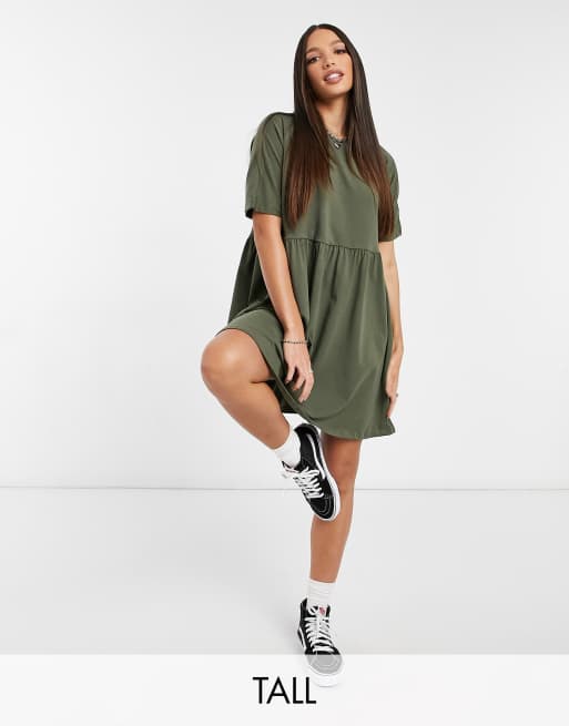 Noisy May Tall - Mini-t-shirt-kjole i kaki forspundet garn