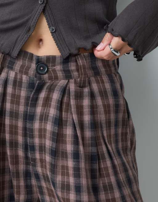 Noisy May Tall pantalon à carreaux chocolat taille haute et jambe large, 4 de 5