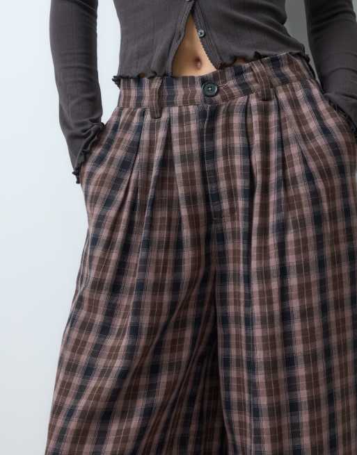 Noisy May Tall pantalon à carreaux chocolat taille haute et jambe large, 5 de 5