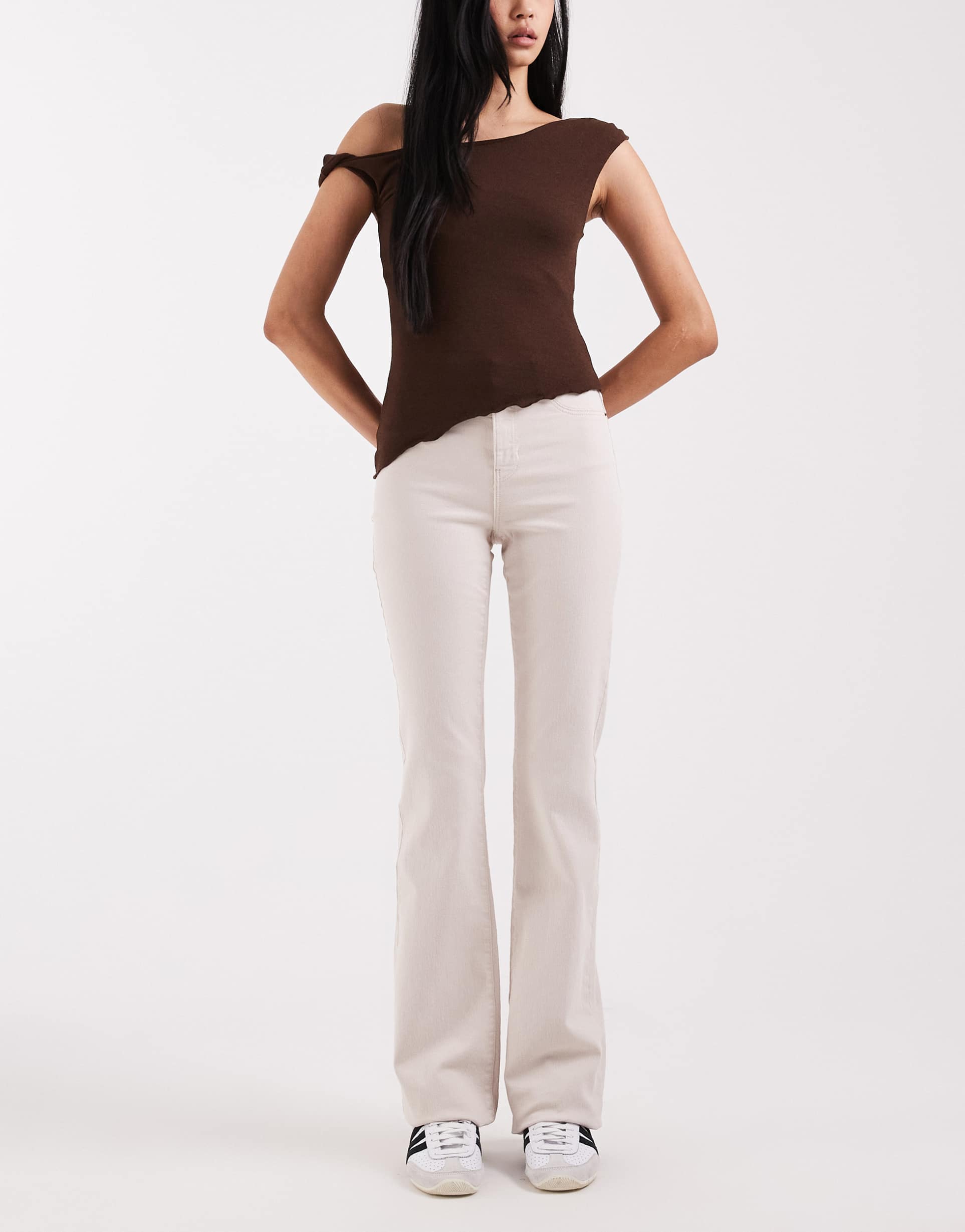 noisy may tall sallie high rise flare jeans in ecru