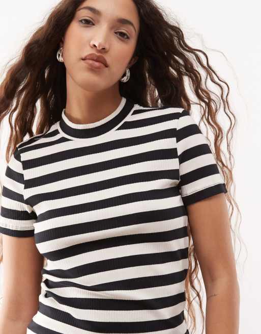 Noisy May - Top a maniche corte a coste a righe color crema e nere