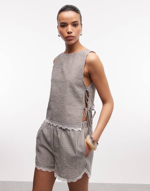 Noisy May - Top in seersucker con allacciatura laterale e finiture in pizzo color cioccolato a quadretti in coordinato