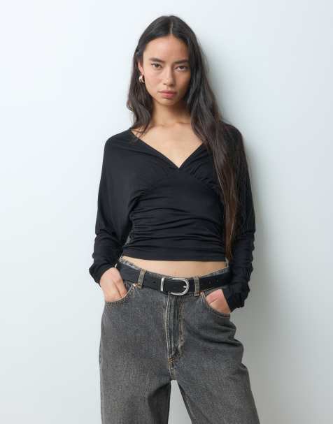 Noisy May v-neck cinch top in black