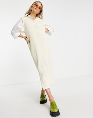 Noisy May v-neck knitted maxi dress in cream