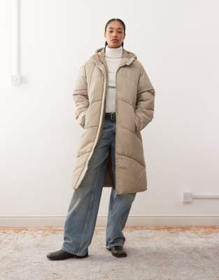 Noisy May - Wattierter Longline-Puffermantel in Silbergrau mit Kapuze-Neutral