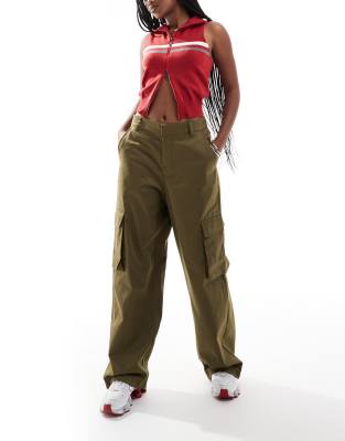 Noisy May wide leg cargo trousers in khaki-Green