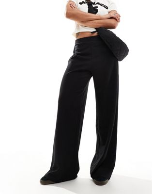 Noisy May wide leg elasticated waist trouser in black