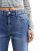 Thumbnail 3 van 5
