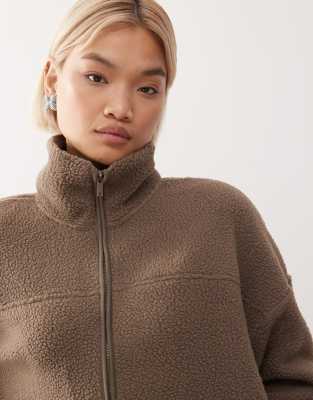 Noisy May Zip Through Funnel Fleece In Neutral