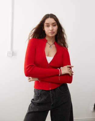 zip through knitted top in red