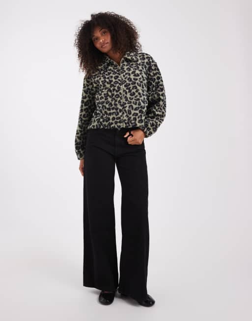 Noisy May zip through lightweight fleece in leopard print, 3 of 8
