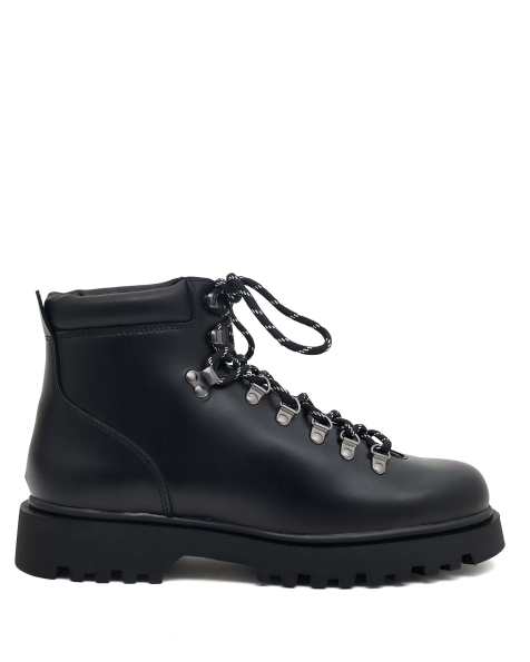 Nokwol Alpine boots in black - view 1