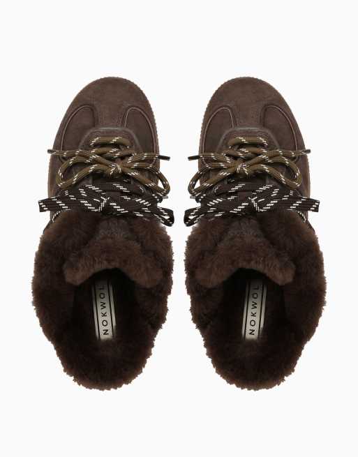 Nokwol August mules in smog, 3 of 3