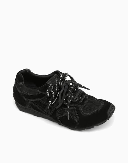 Nokwol Boost sneaker in black, 4 of 7