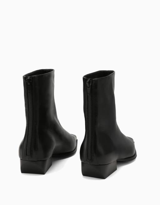 Nokwol El ankle boots in black, 2 of 3