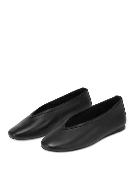 Nokwol Lane flats in black, 2 of 4