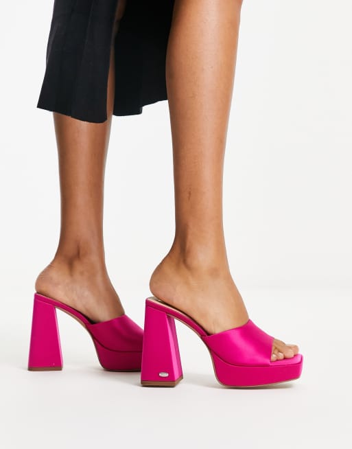 Nokwol – Maisie – Absatz-Mules aus rosa Satin mit eckiger Zehenpartie und Plateausohle 