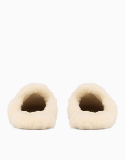 Nokwol Saskia mules in smog, 2 of 3