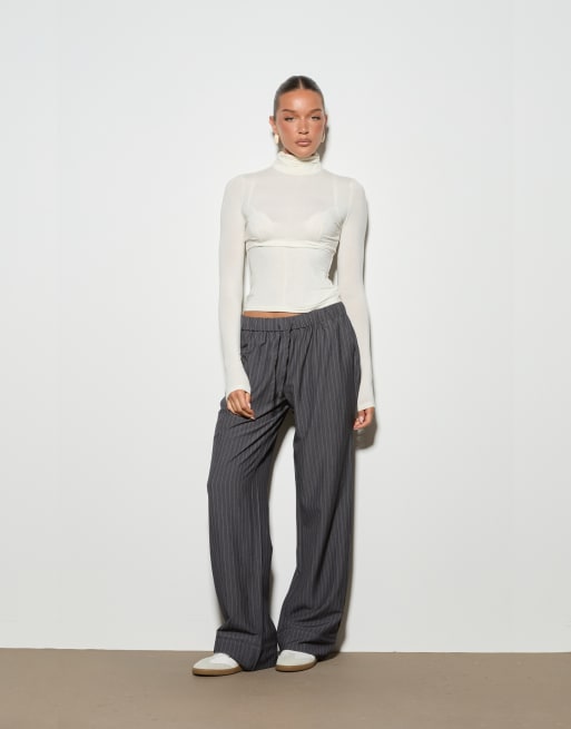 Noughts & Kisses Ayla grey pinstripe trousers in grey, 3 of 4