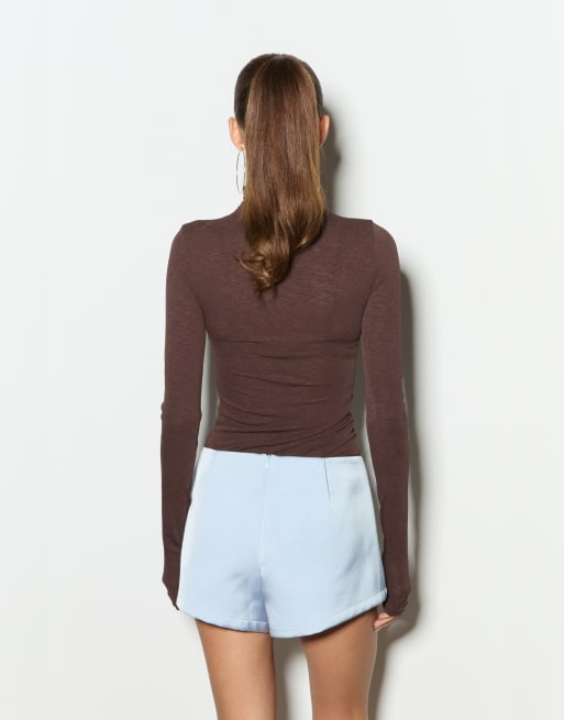 Noughts & Kisses Cinzia blue bonded satin shorts in blue, 4 of 4
