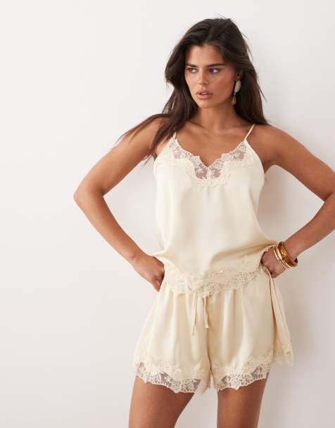Noughts & Kisses – Citrongult set i satin och spets med linne och shorts - view 1