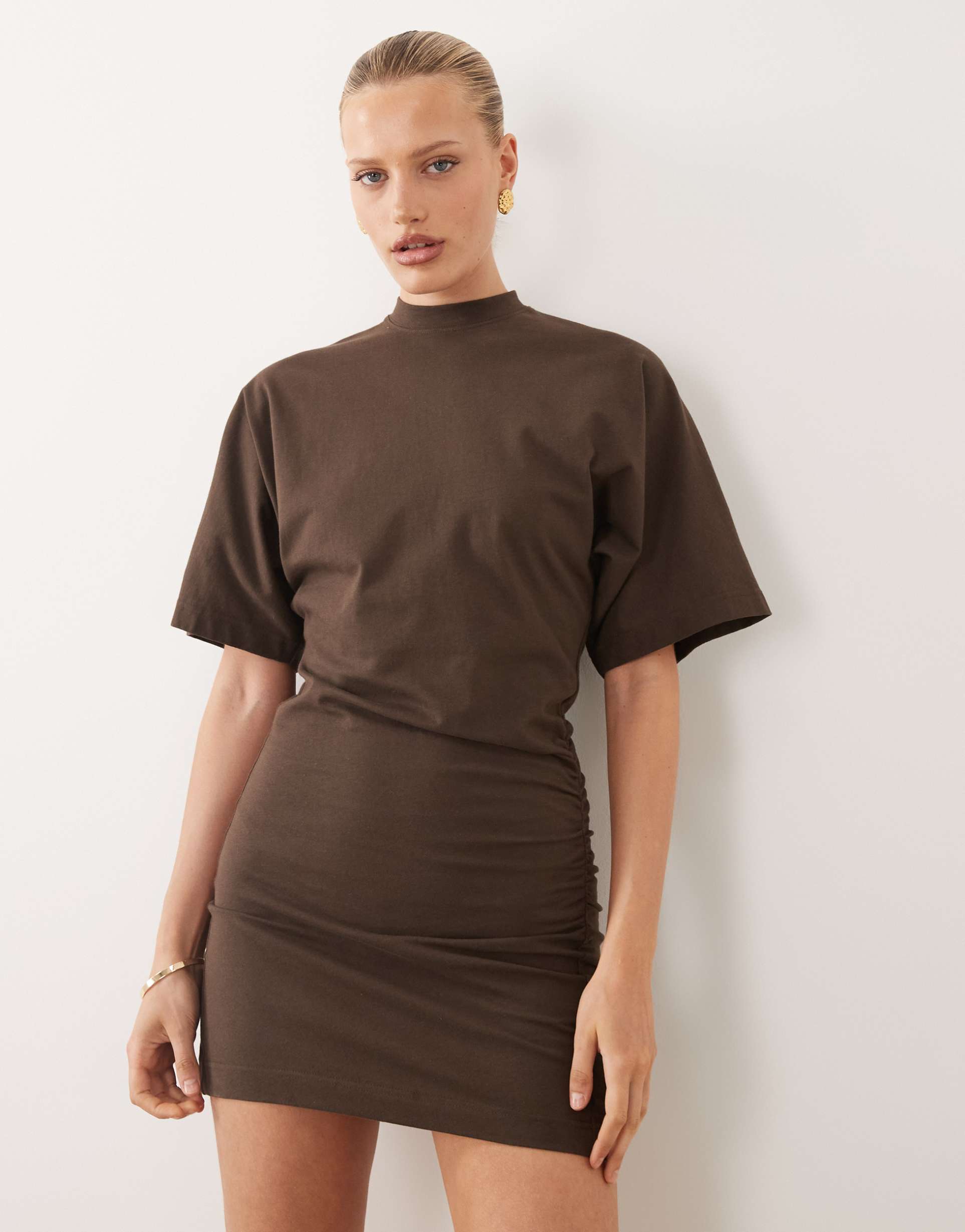 noughts & kisses cotton soft touch sculpted high neck ruched waist mini dress in chocolate