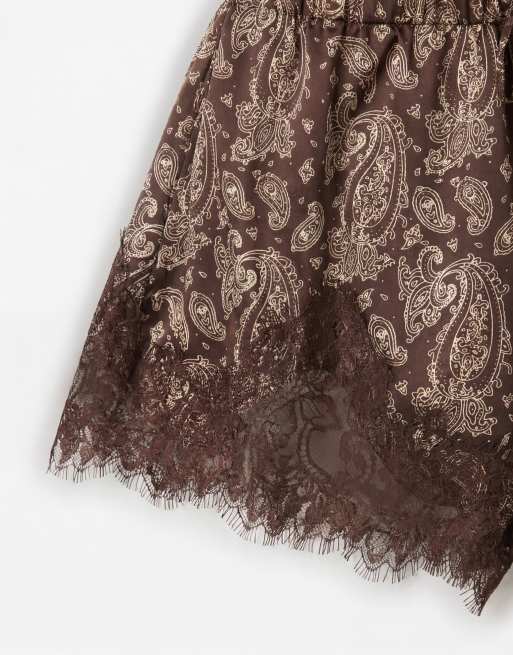 Noughts & Kisses – Gemusterte Satin-Shorts mit Spitzenbesatz, Kombiteil, 9 von 9