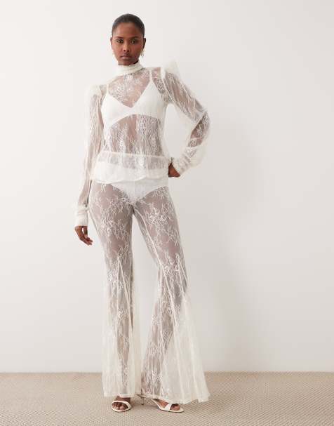 Noughts & Kisses - Kanten flare-broek in crème, deel van co-ord set - view 1