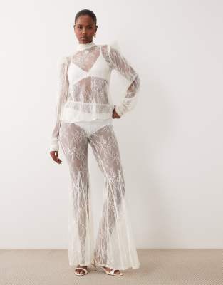 Noughts & Kisses Noughts & Kisses lace flared leg trouser co-ord in cream-Neutral