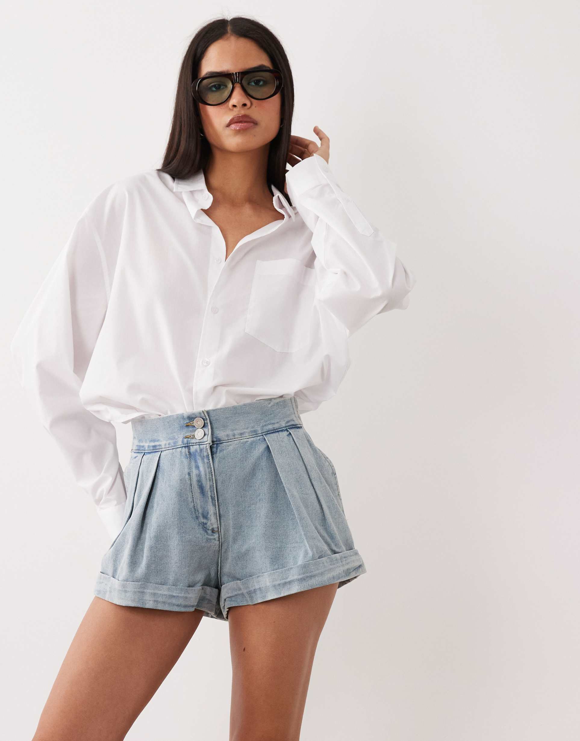 noughts & kisses pleated denim turn up hem shorts in light blue