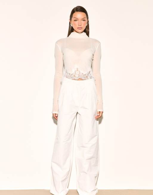 Noughts & Kisses Rae white wide leg poplin trousers in white, 3 of 6
