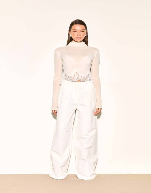 Noughts & Kisses Rae white wide leg poplin trousers in white, 4 of 6