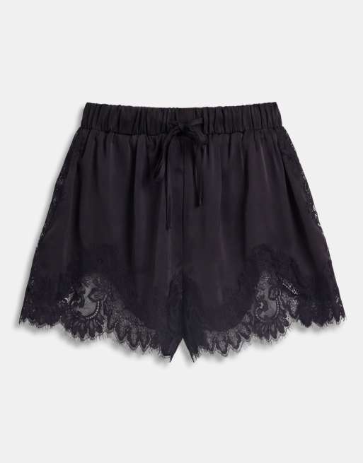 Noughts & Kisses shorts i sort satin med blondedetaljer og bindebælte i taljen, 6 af 9